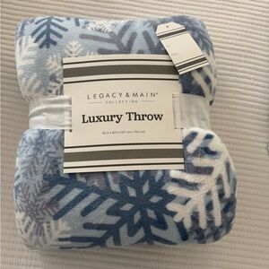 NWT throw blanket